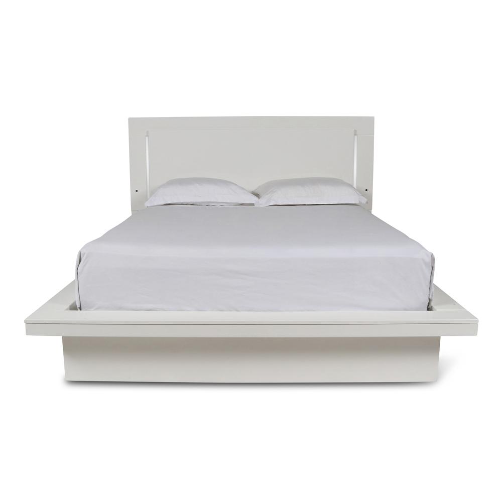 Furniture Sapphire 5/0 Solid Wood Queen Bed in White. Picture 2