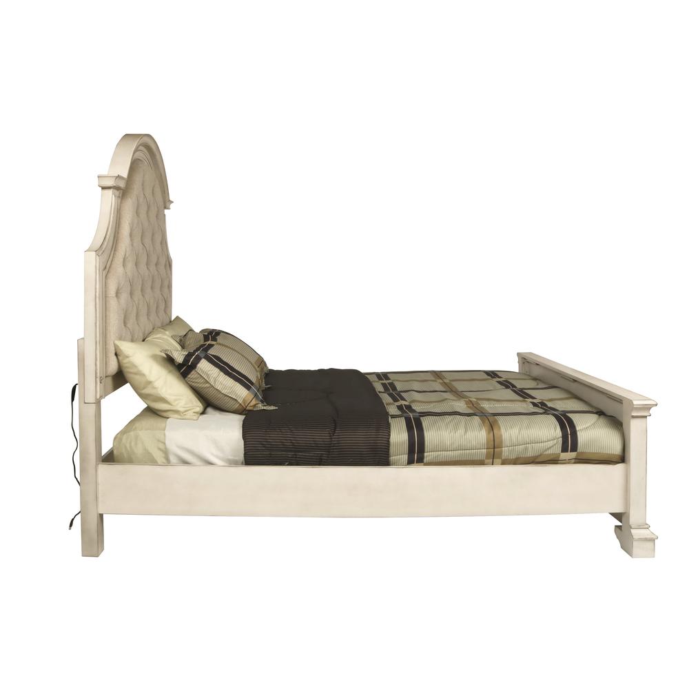 Furniture Anastasia Traditional Wood Queen Bed in Ant White. Picture 4