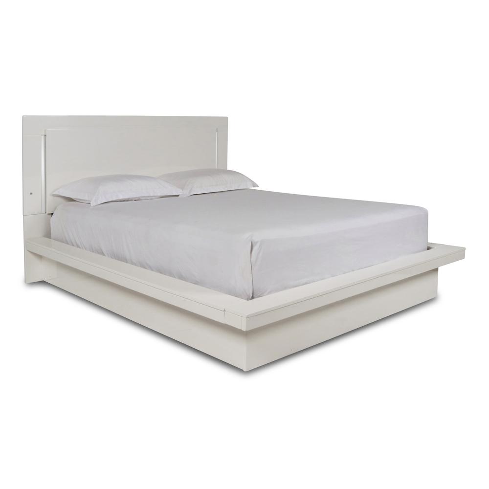 Furniture Sapphire 5/0 Solid Wood Queen Bed in White. Picture 1