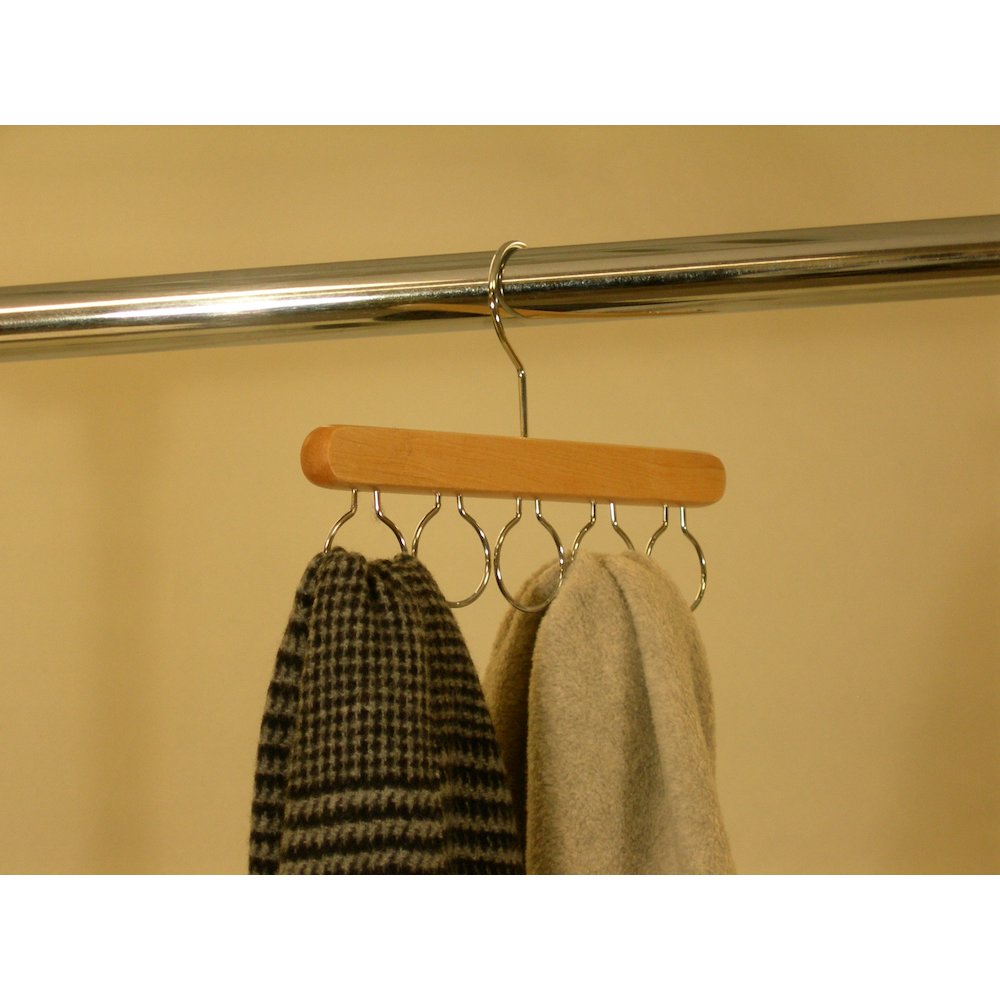 Simplicity Scarf Hanger. Picture 1