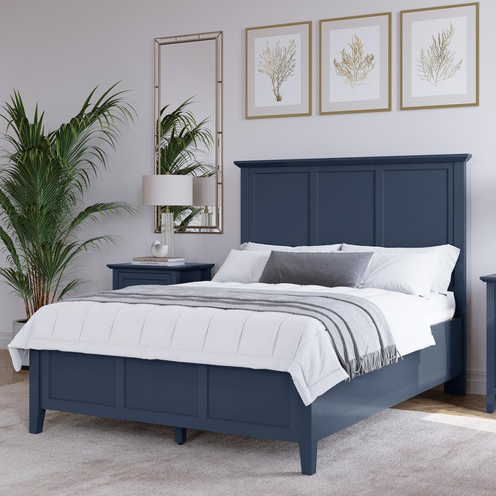 Grace Three Panel Bed in Blueberry. Picture 1