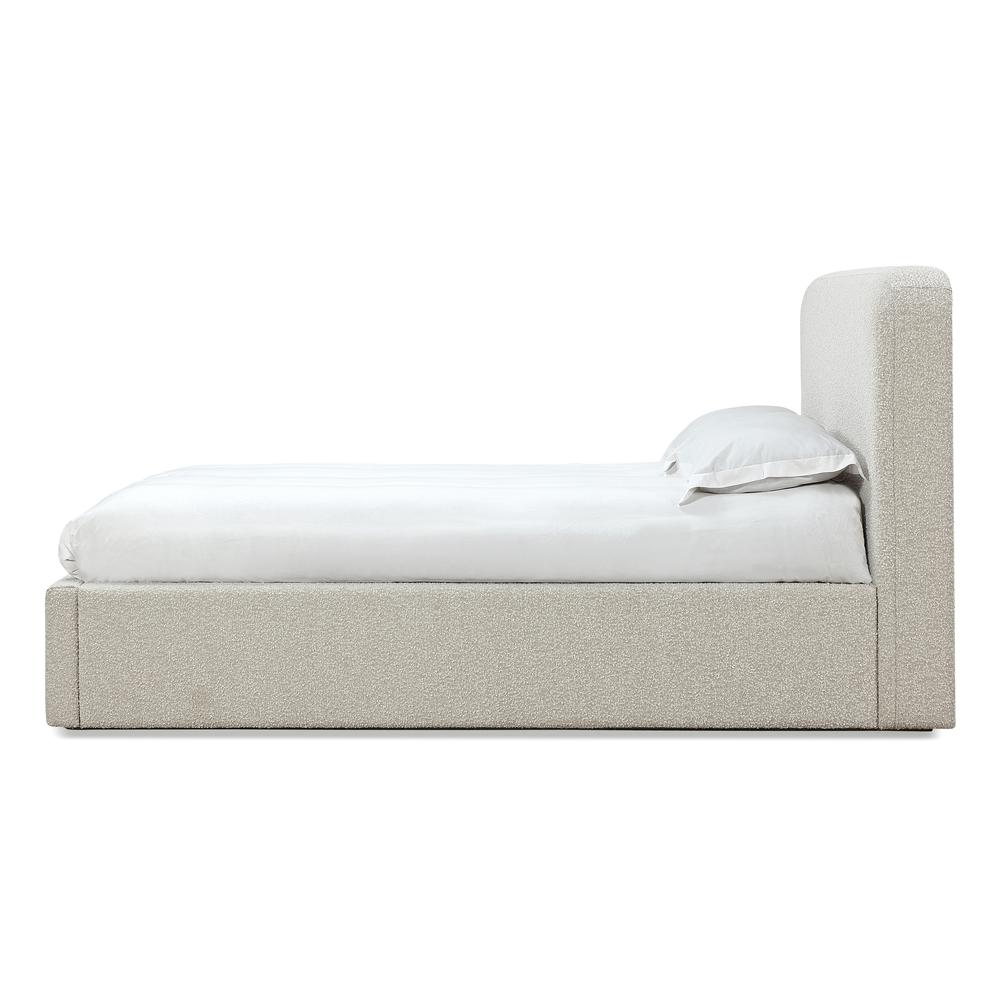 Off-White Upholstered Platform Bed in Ricotta Boucle. Picture 7