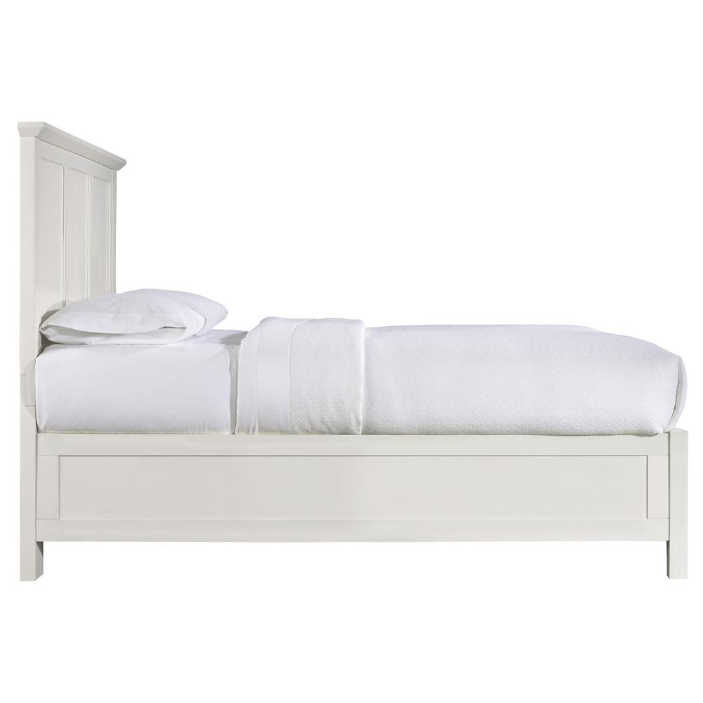 Paragon Wood Panel Bed in White. Picture 6