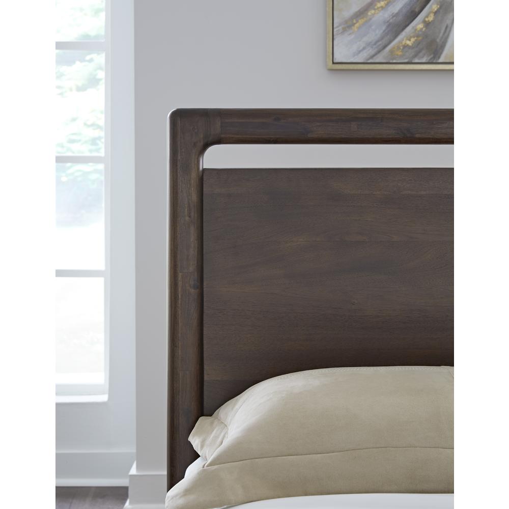 Sol Acacia Wood Platform Bed in Brown Spice. Picture 2