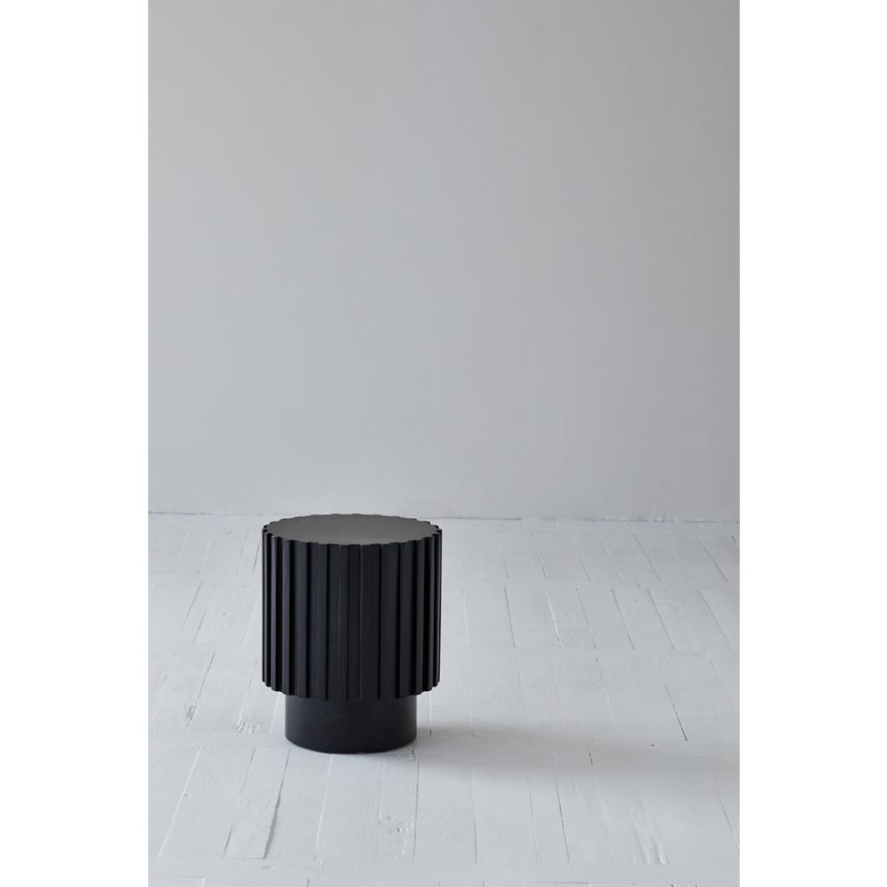 Flora Stool. Picture 4