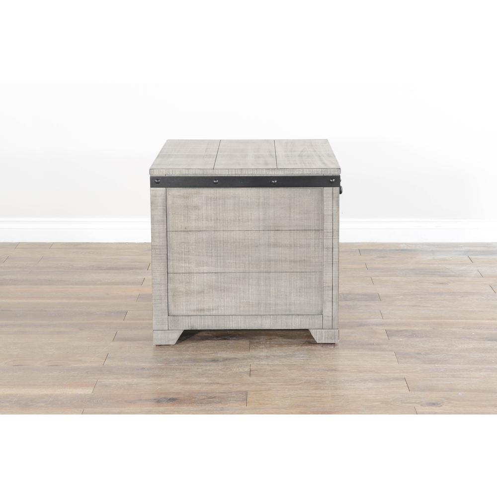 Sunny Designs Traditional Mahogany Wood End Table in Alpine Gray. Picture 4