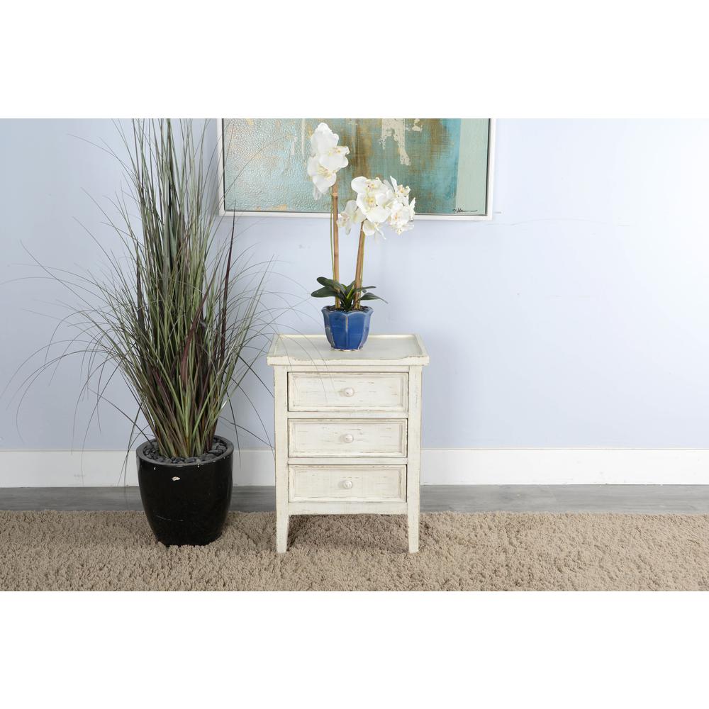 Sunny Designs White Sand End Table. Picture 2