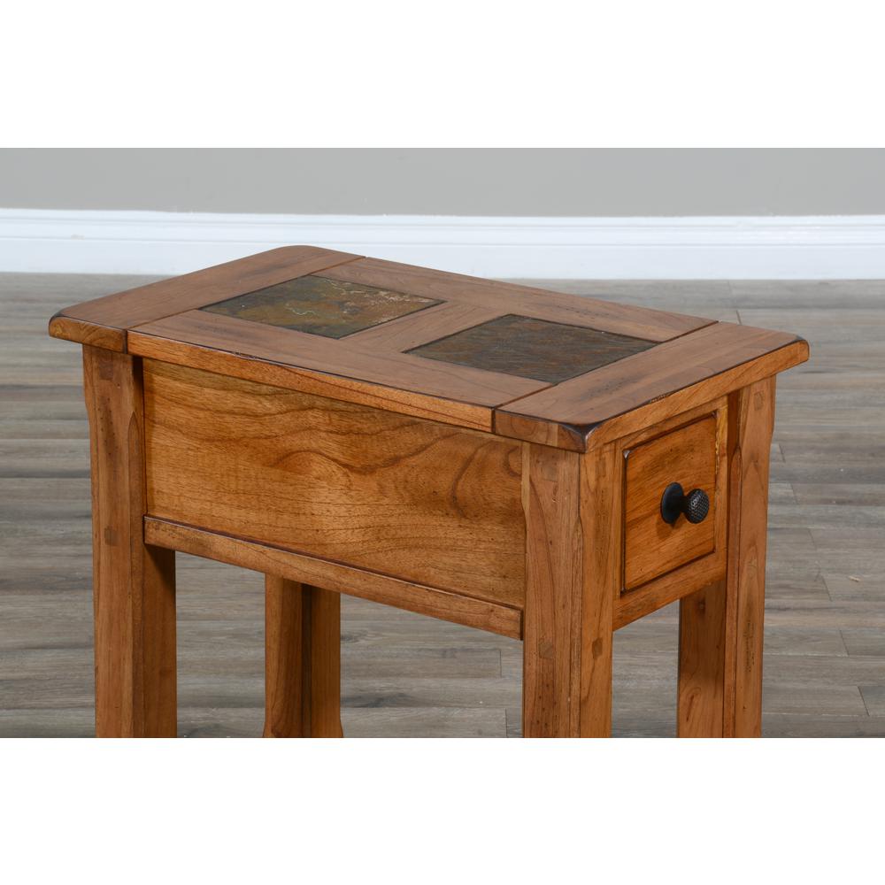 Sunny Designs Sedona 15" Transitional Wood Chair Side Table in Rustic Oak. Picture 2