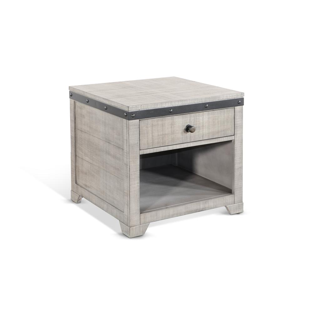 Sunny Designs Traditional Mahogany Wood End Table in Alpine Gray. Picture 1
