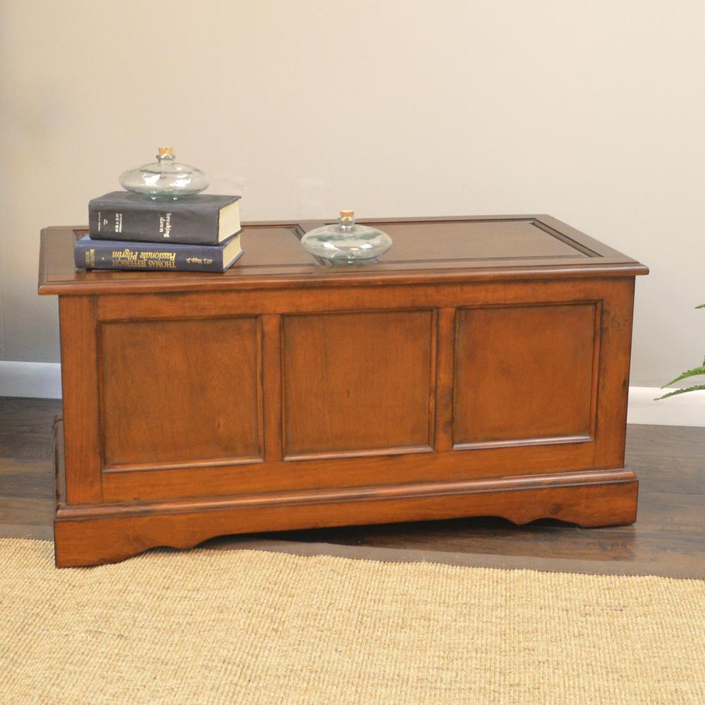 Camden Blanket Chest - Chestnut. Picture 9