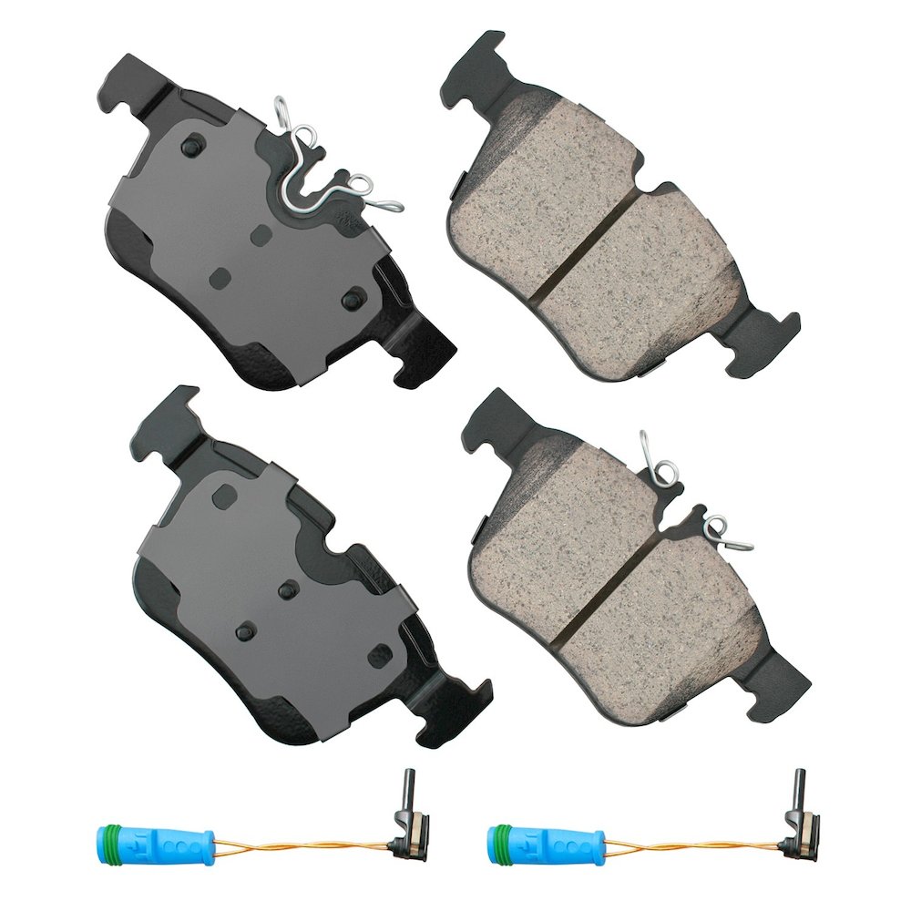 Brake Pads Mercedes Benz C300 C350e C400. Picture 1