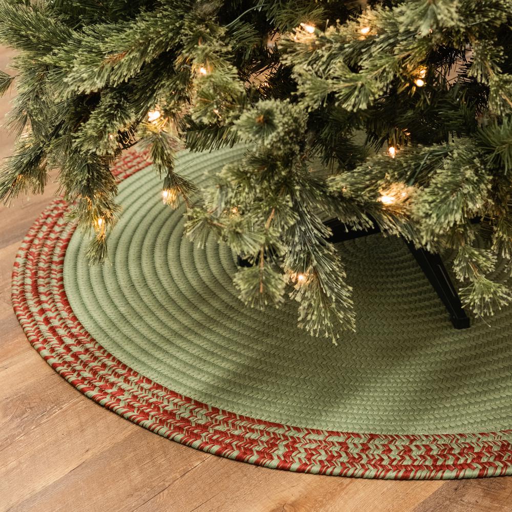 Bordered Under-Tree Christmas Reversible Round Rug - Green 45” x 45”. Picture 4