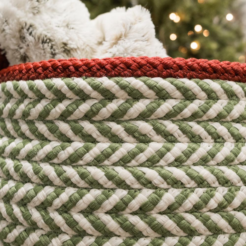 Kringle Christmas Floor Basket - Wreath Green 18"x18"x16". Picture 5