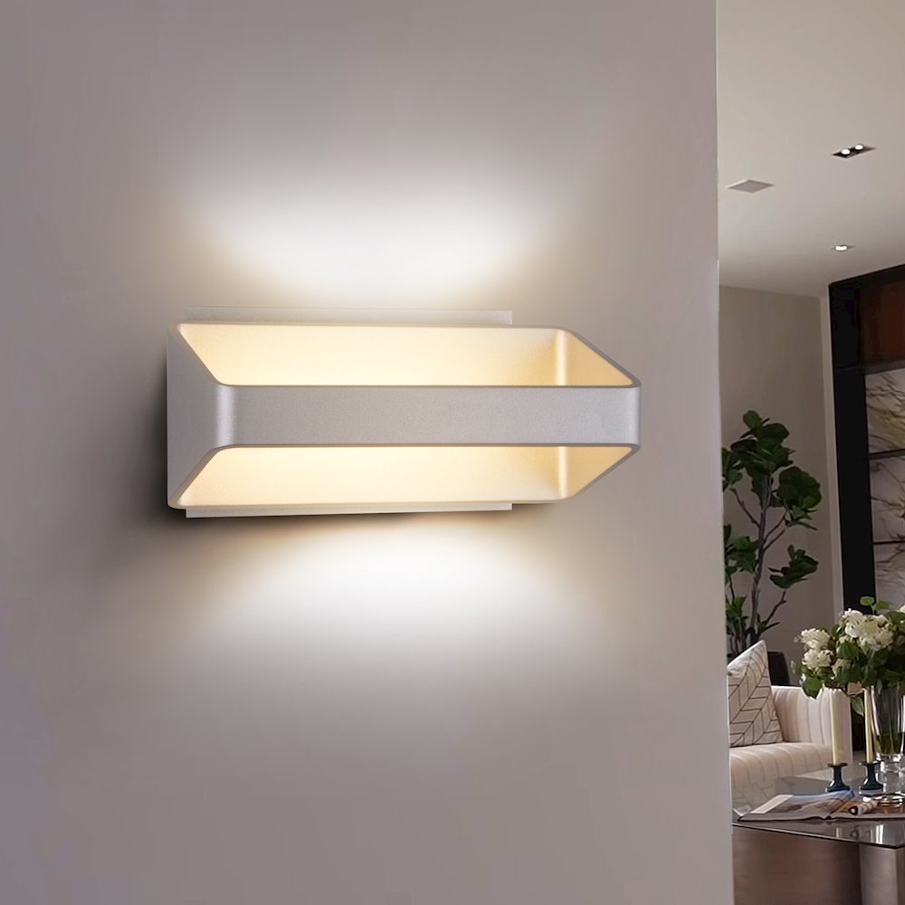 Up-Down integrated LED Wall Sconce Light in Silver. Picture 3