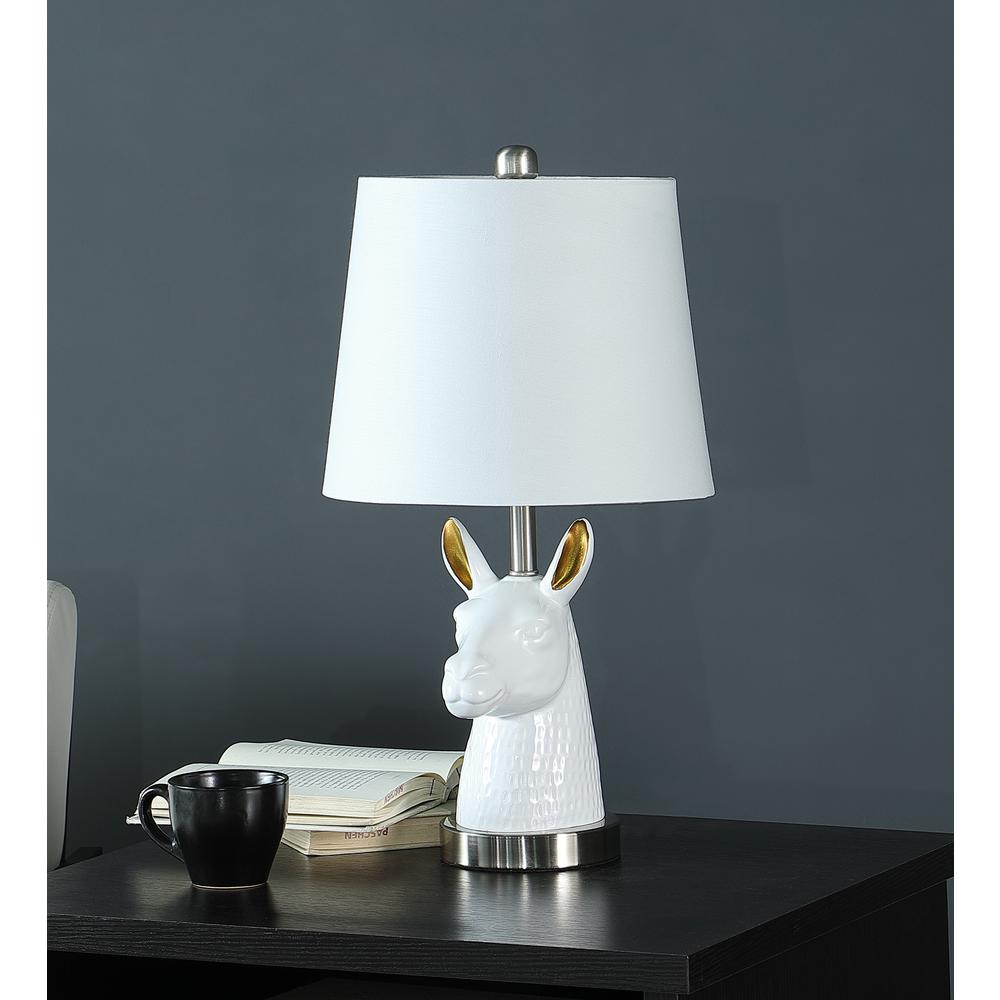 20.5" in PATAGONIA WHITE LLAMA BUST RESIN TABLE LAMP. Picture 3