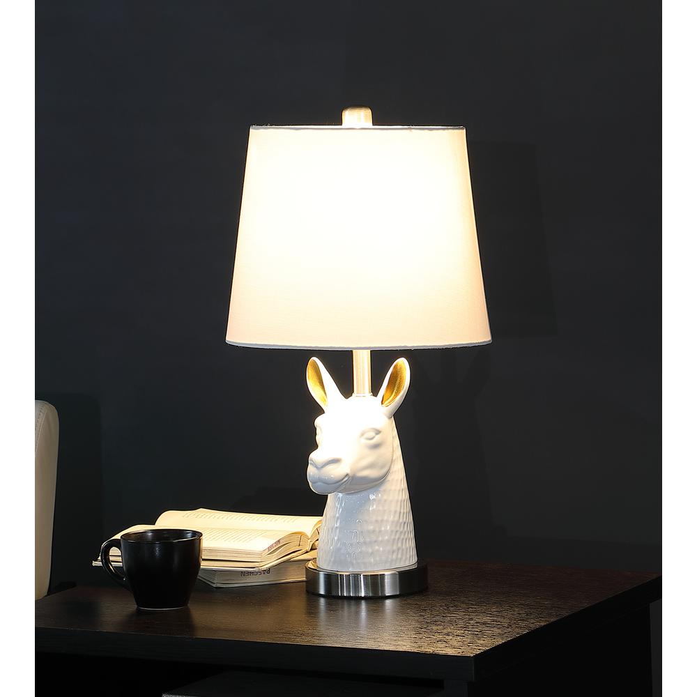 20.5" in PATAGONIA WHITE LLAMA BUST RESIN TABLE LAMP. Picture 4