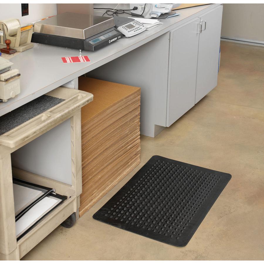 Guardian Floor Protection FlexStep Rubber Anti-Fatigue Mat - Indoor - 24" Length x 36" Width x 0.37" Thickness - Polypropylene - Black. Picture 4