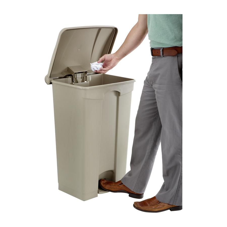 Safco Plastic Step-on Waste Receptacle - 23 gal Capacity - Rectangular - 32.3" Height x 19.8" Width x 16.3" Depth - Plastic - Tan - 1 Each. Picture 4