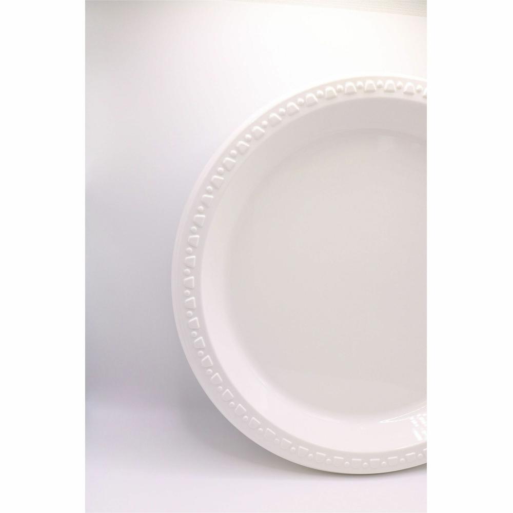 Tablemate 9" Plastic Plates - 9" Diameter - White - 125 / Pack. Picture 6