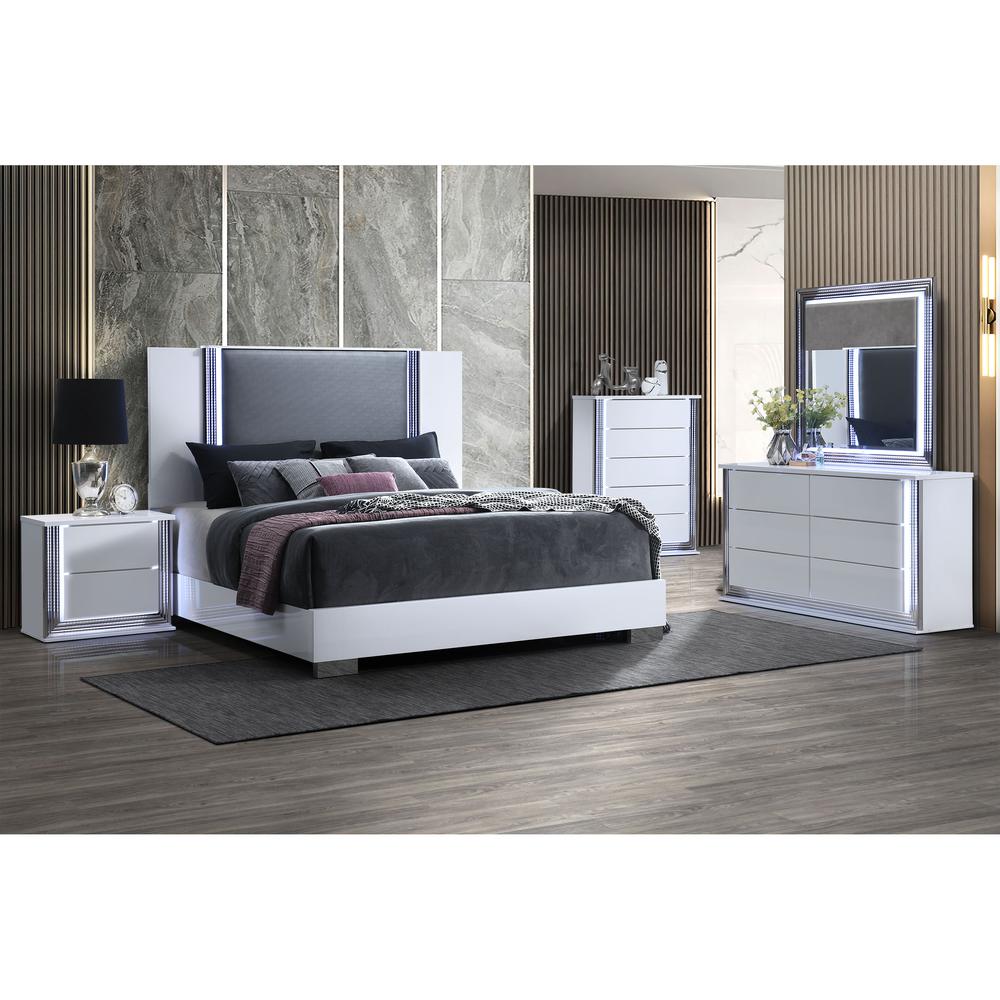 Ylime Smooth White King Bed Group. Picture 4