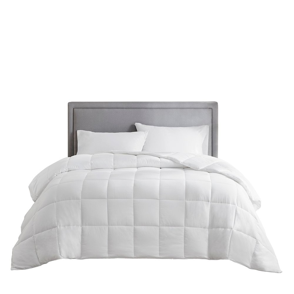 White Sateen Featherless Comforter, Belen Kox. Picture 1