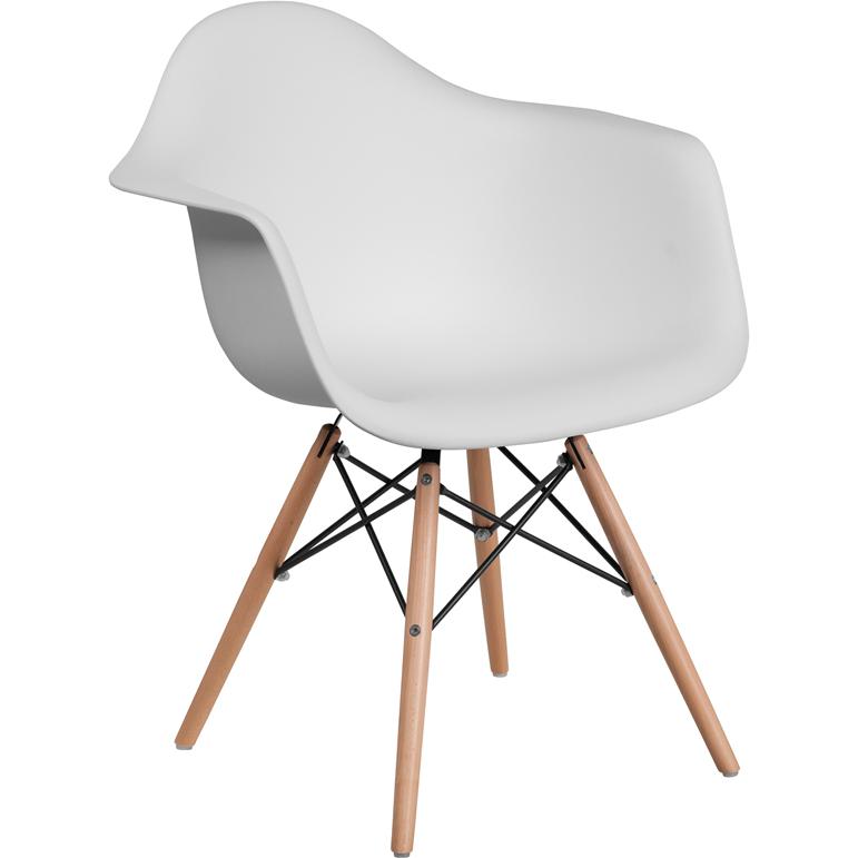White Plastic Chair with Wooden Legs. Picture 1